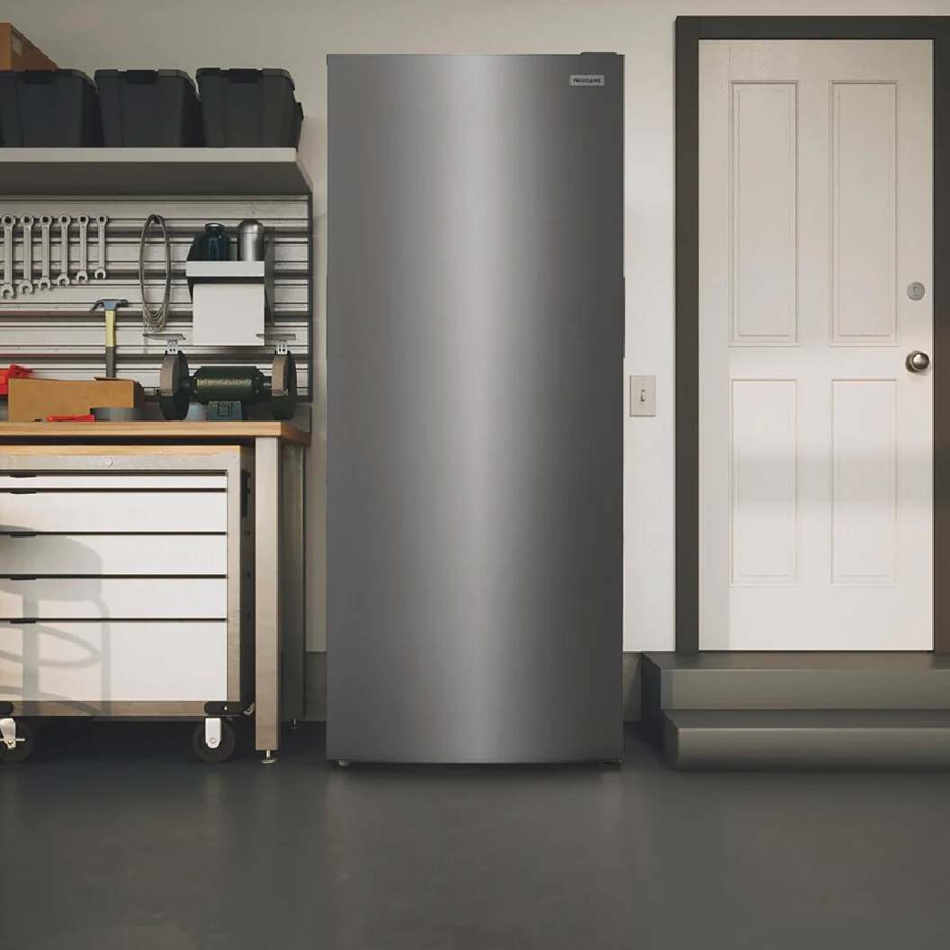 Congélateur vertical convertible 28 po, 16 pi³ Acier brossé - Prêt pour le garage