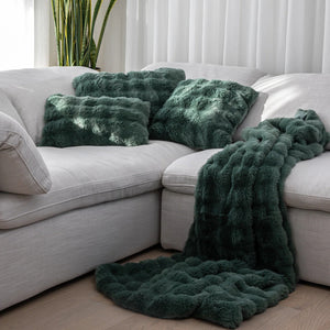Coussin 18 x 18 po en fausse fourrure - Nuage
