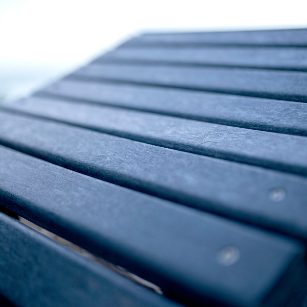 Repose-pieds extérieur en plastique recyclé - Premium F04