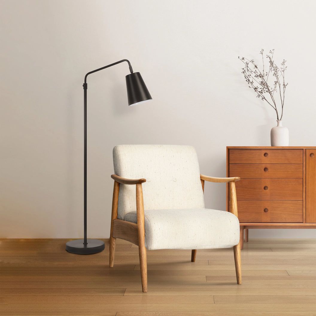 Lampe sur pied en fer noir mat 56,75 po - Notingham