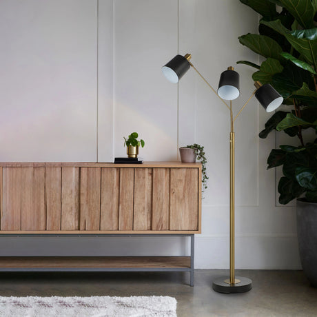 Lampe sur pied à 3 lumières en fer noir mat et laiton plaqué 71 po - Meander