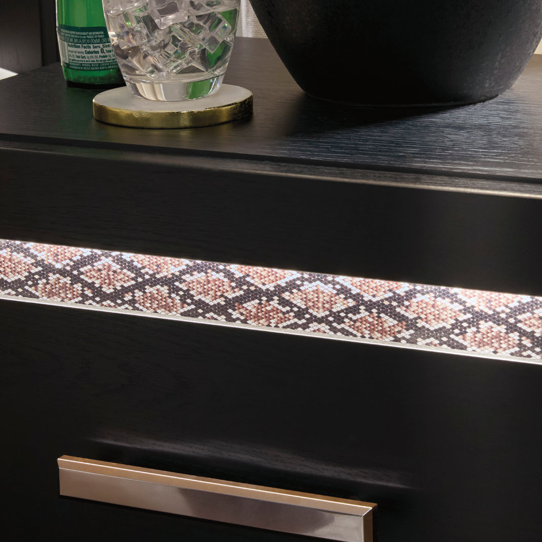 Table de chevet à 2 tiroirs en bois/MDF noir avec éclairage DEL et port USB intégrés - Shoralli