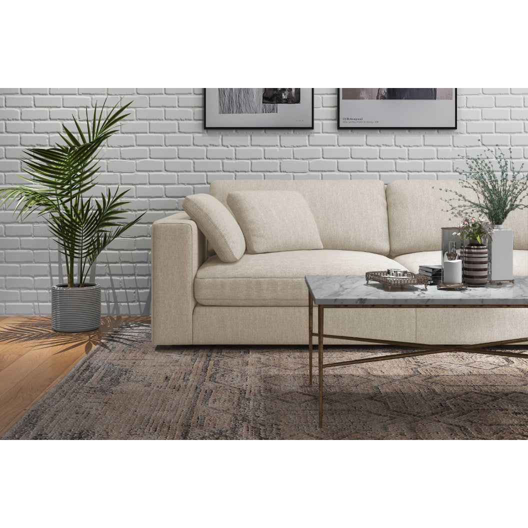 Sectionnel 3 pièces en tissu beige avec chaise longue & 3 coussins - Joelle2
