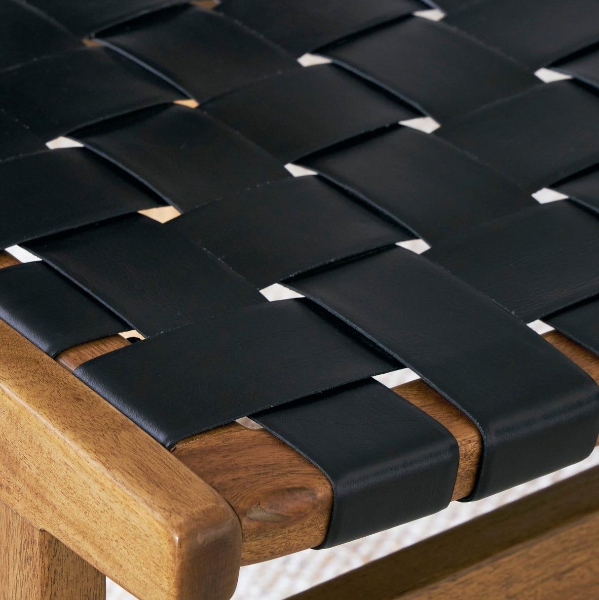 Ensemble de salle à manger avec 4 chaises en sangles de cuir noir - Fortmaine