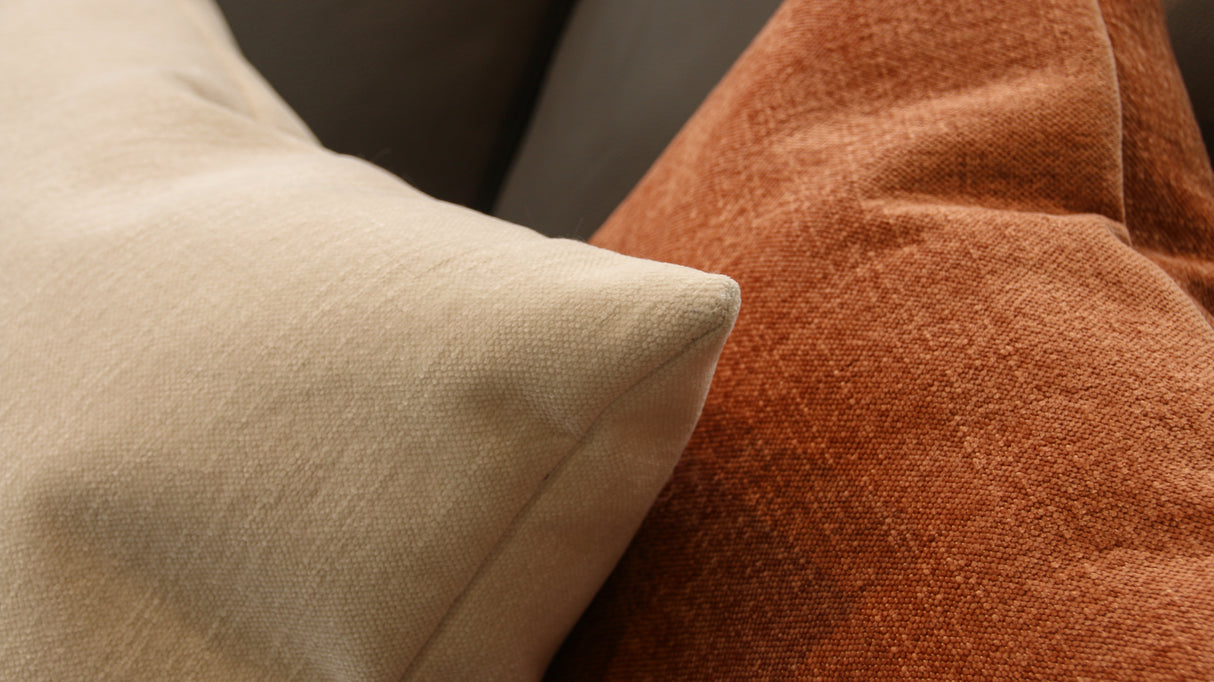 Coussin 22 x 22 po velours rusty - Paola