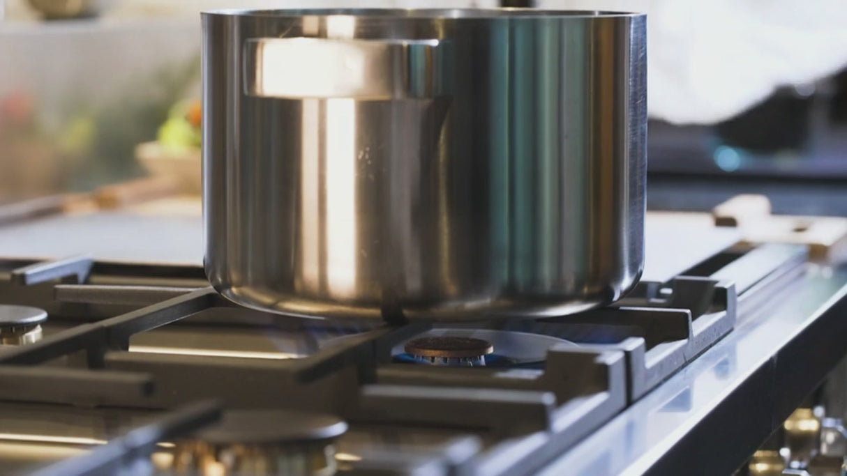 Cuisinière au gaz 30 po, 4,7 pi³ noir - Série Master avec 5 brûleurs MonoBloc en fonte