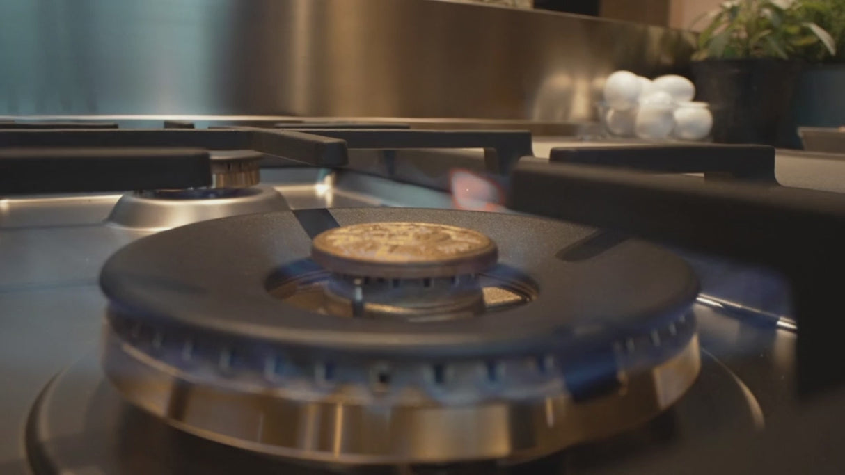 Cuisinière au gaz 30 po, 4,7 pi³ noir - Série Master avec 5 brûleurs MonoBloc en fonte