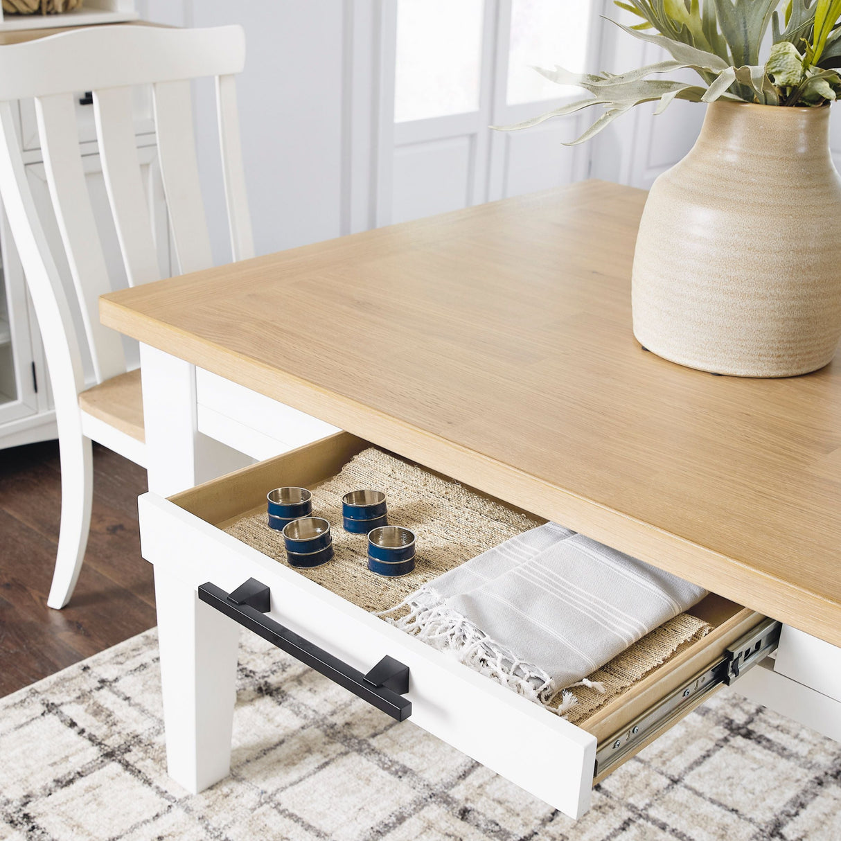 Table de salle à manger rectangulaire en bois brun blanc avec 2 tiroirs - Ashbryn