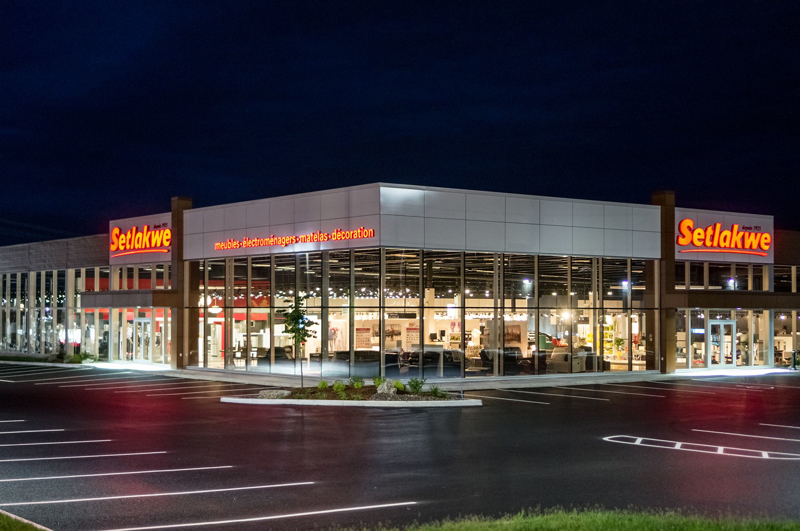 Le magasin en soirée