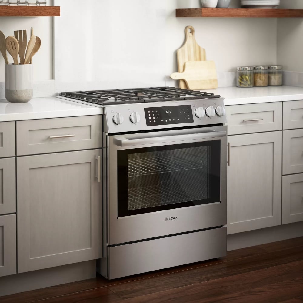 Cuisinière biénergie encastrable 30 po. 4,6 pi³ avec convection Bosch HDI8056C