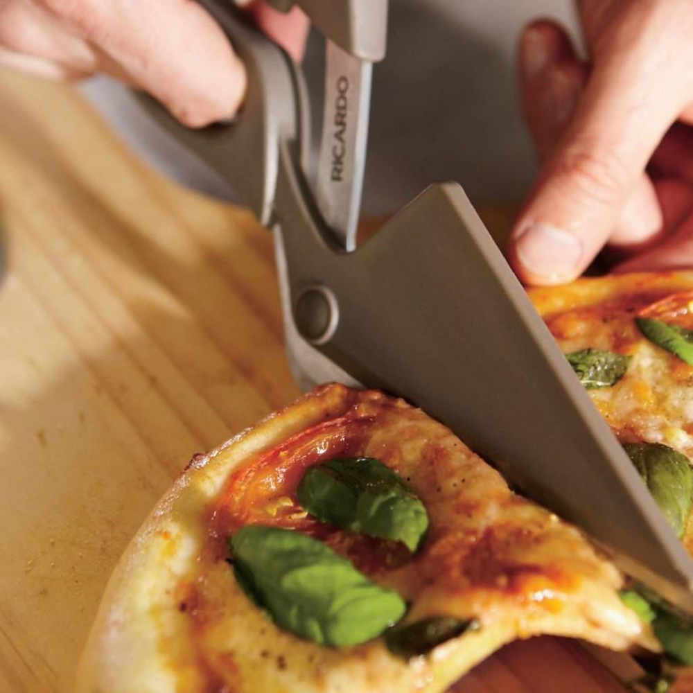Picture of 2-in-1 pizza scissors
