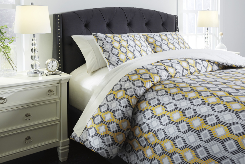 Picture of 3 pieces comforter set