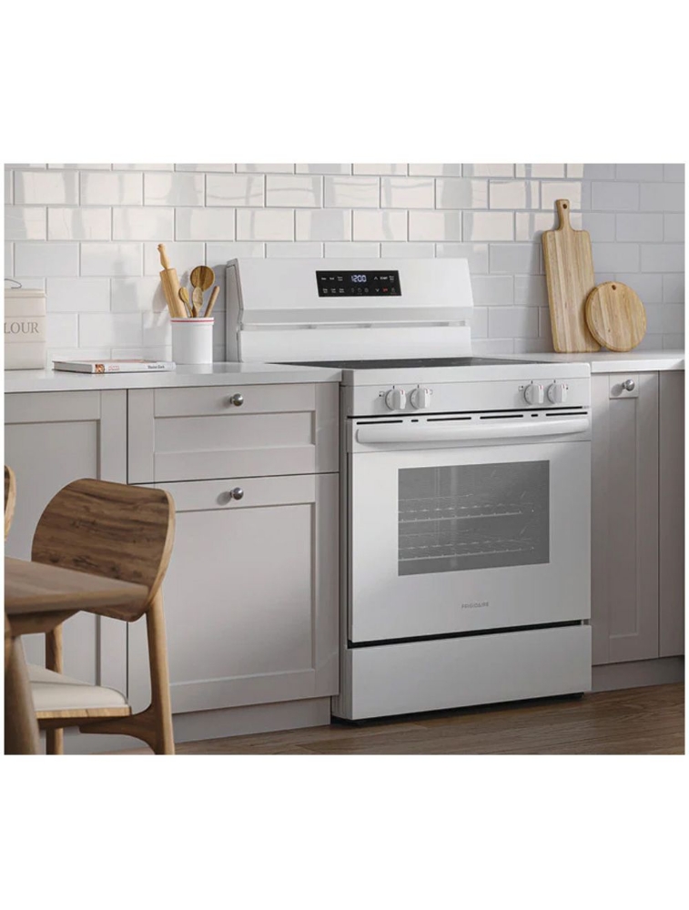 Cuisinière électrique autoportante 30 po. 5,3 pi³ avec EvenTemp™ Frigidaire FCRE306CAW