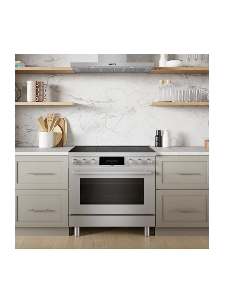 Cuisinière à induction encastrable 36 po. 3,7 pi³ avec convection Bosch HIS8655C