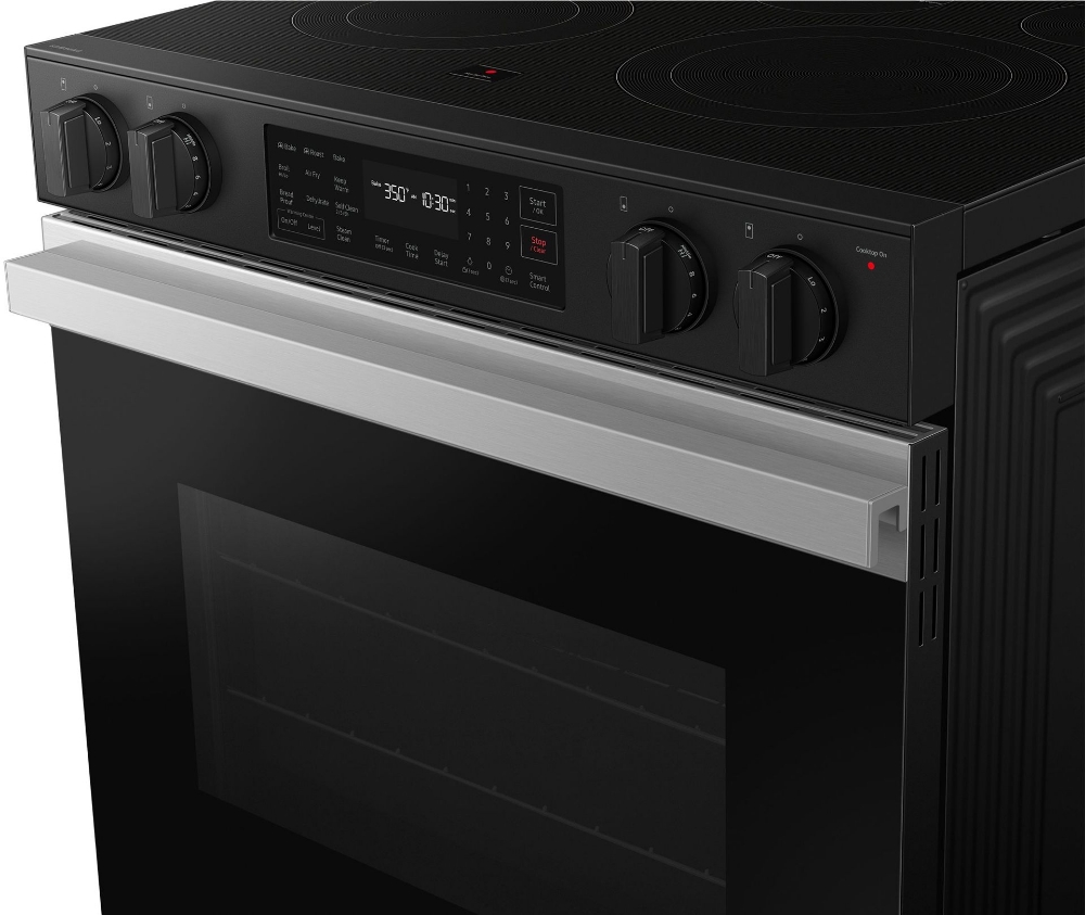 Cuisinière électrique encastrable 30 po. 6,3 pi³ à convection Samsung BESPOKE NSE6DG8300SRAC