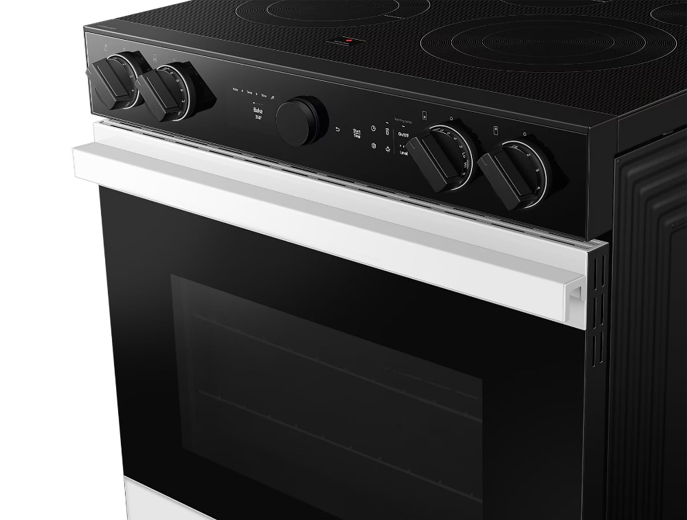 Cuisinière électrique encastrable 30 po. 6,3 pi³ avec convection Samsung BESPOKE NSE6DB870012AC