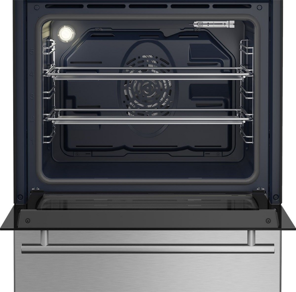 Cuisinière à induction 24 po. 2,51 pi³ avec convection Blomberg BIRC24102SS