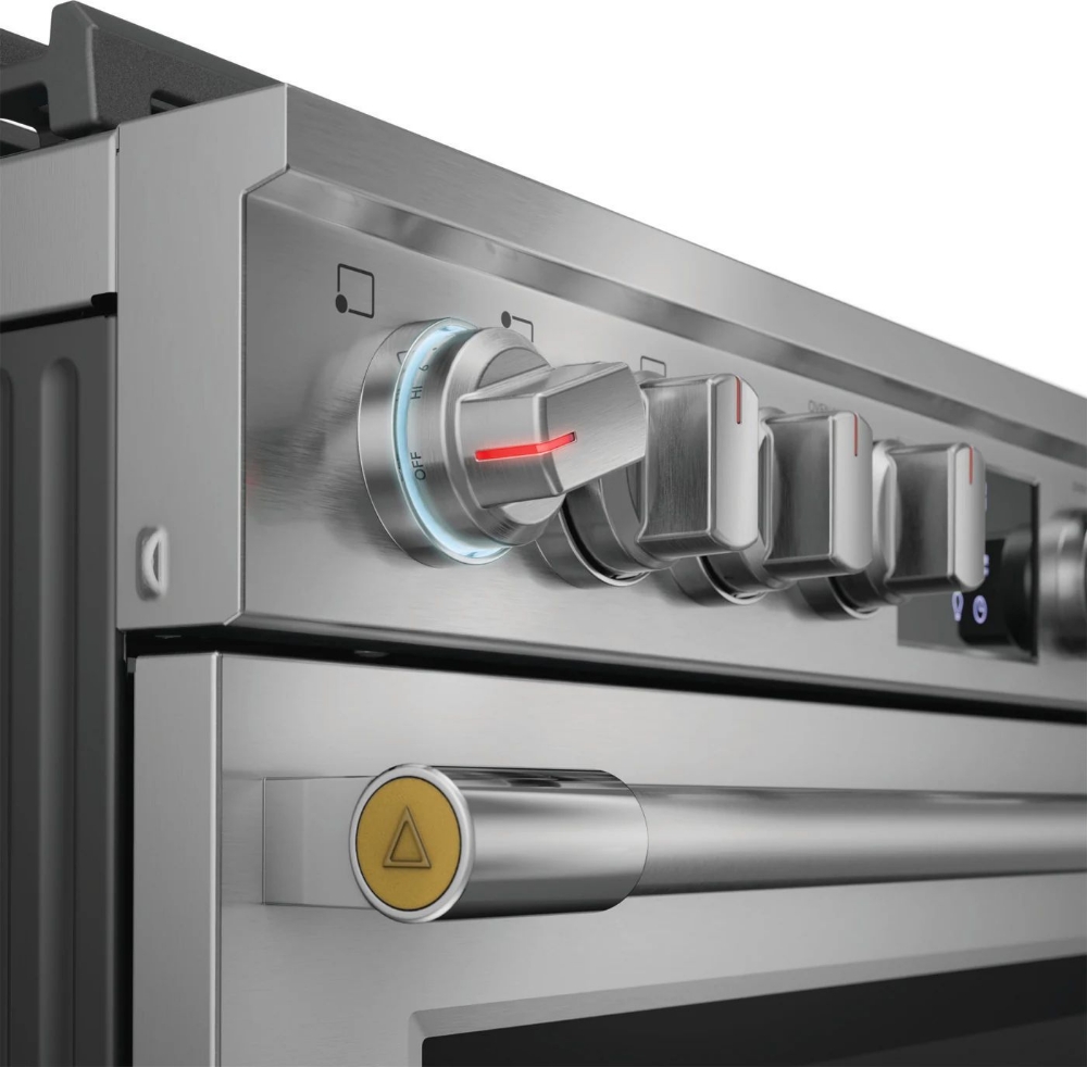 Cuisinière au gaz autoportante 30 po. 6 pi³ avec convection Frigidaire Professional PCFG3080AF