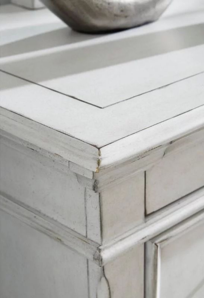 Picture of 3 Drawers Nightstand