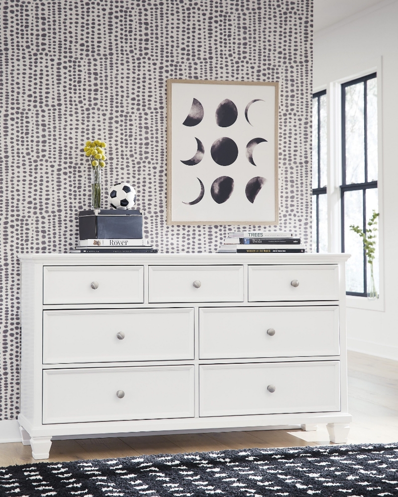Picture of 7 Drawers Dresser